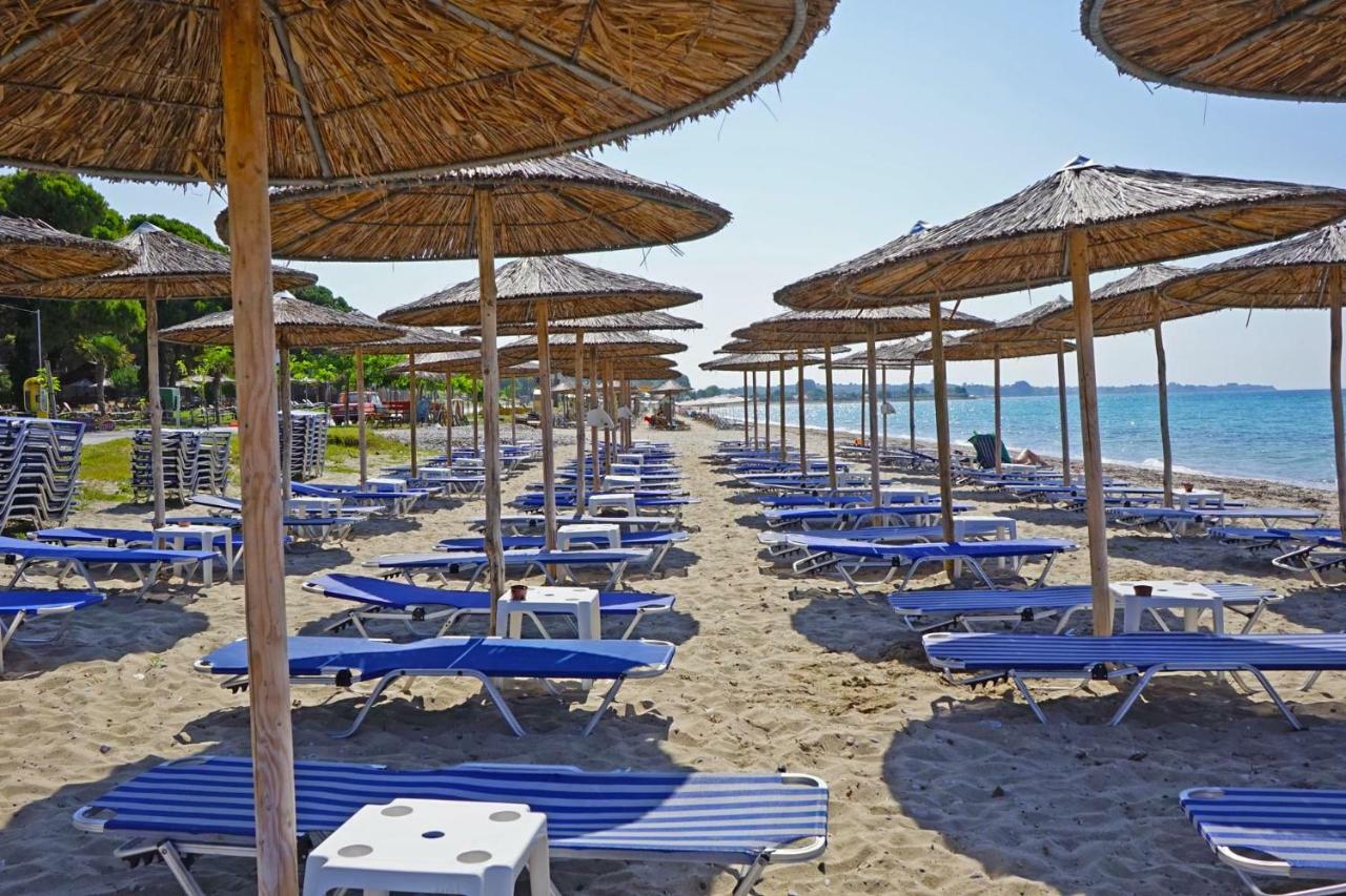 Villa Fofo - Beautiful Sea Front Villa With 650M2 Garden Nea Kallikrateia Kültér fotó